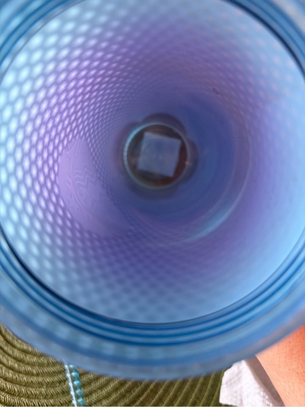 Starbucks Purple and Teal Reusable Tumbler Lid - Picture 4 of 5